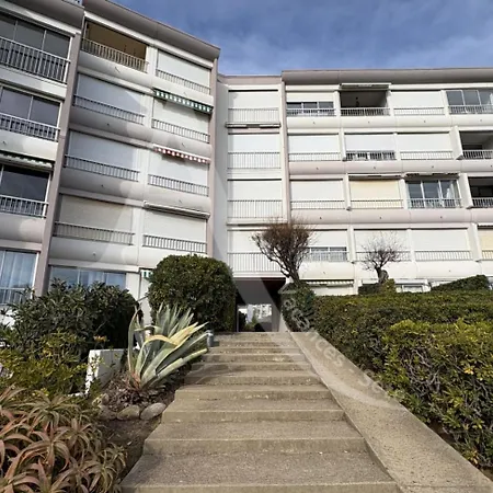 Avec Parking, Face A La Apartamento