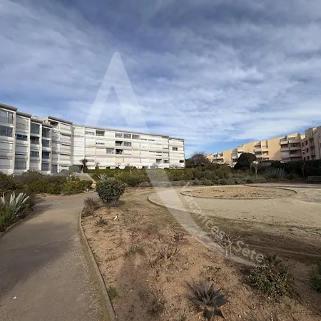 Avec Parking, Face A La Apartamento
