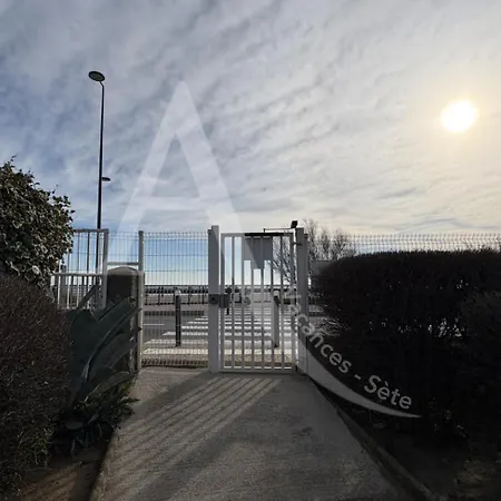 Avec Parking, Face A La * Sète