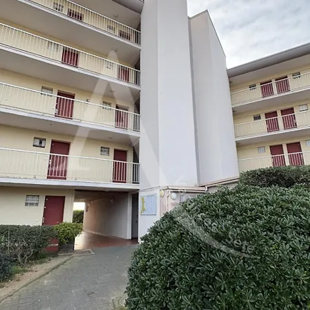 Avec Parking, Face A La *